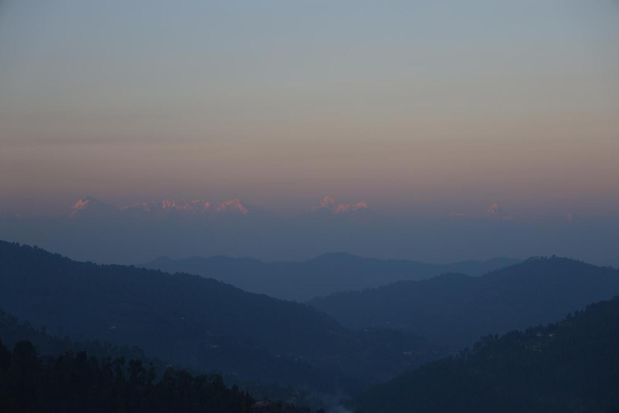The Pahadi Nest Mukteshwar Hotel Exterior foto